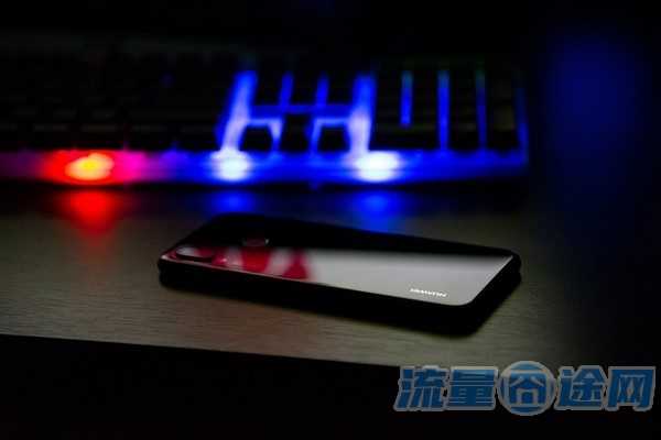 电信的卡流量多了300多(中国电信流量超了几百块钱)2