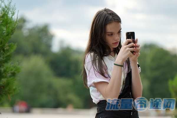 流量囧途文章-pos机里面的流量卡（Pos机里面的流量卡装在