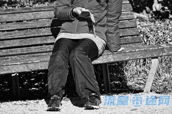 流量囧途文章-秦Plus流量卡卡槽（比亚迪秦sim卡位置）